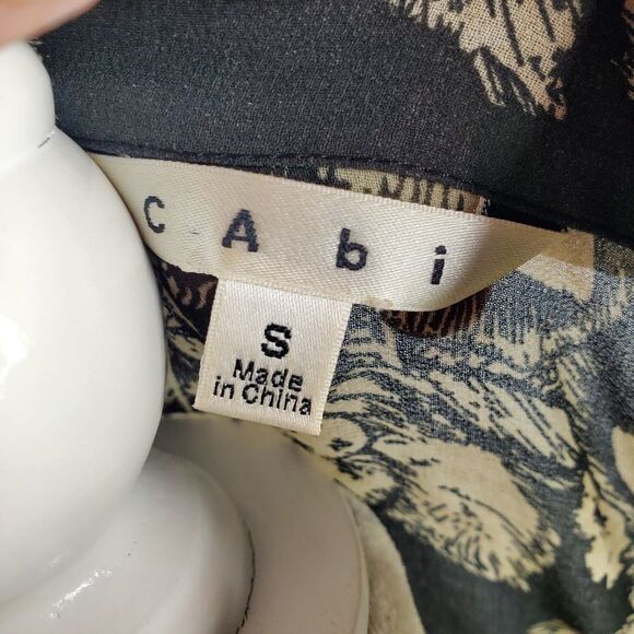 CABI #555 irresistible ruffle floral polyester‎ top blouse S - Picture 8 of 10